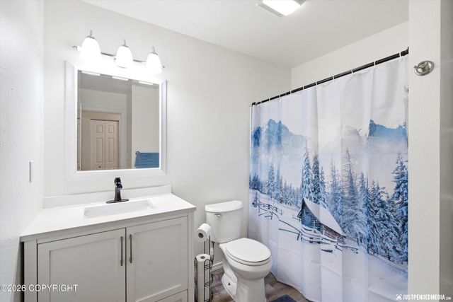7721 Regal Mountain Drive, Anchorage, AK 99504