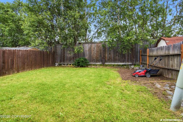 7721 Regal Mountain Drive, Anchorage, AK 99504