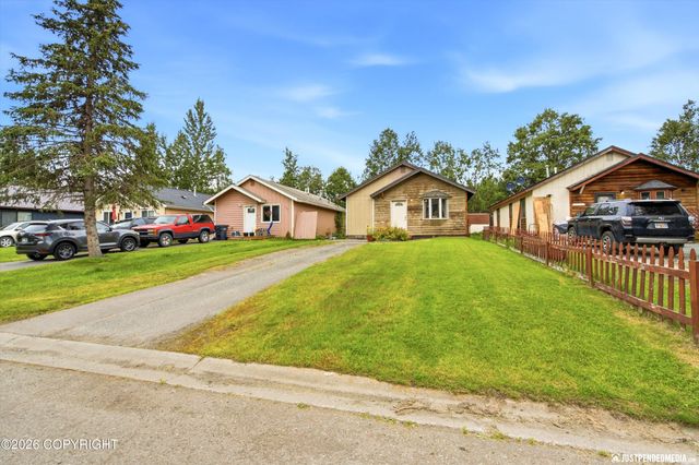 7721 Regal Mountain Drive, Anchorage, AK 99504