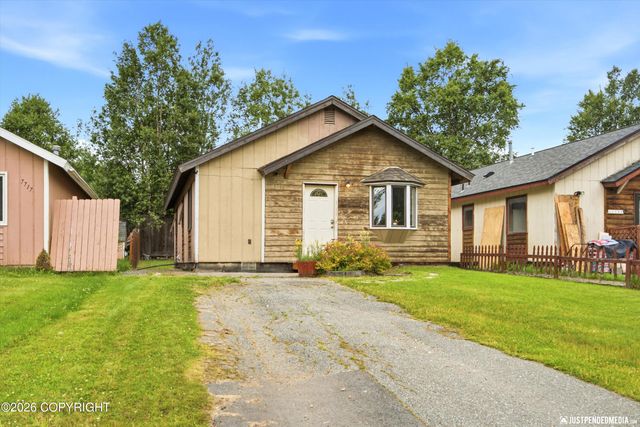 7721 Regal Mountain Drive, Anchorage, AK 99504