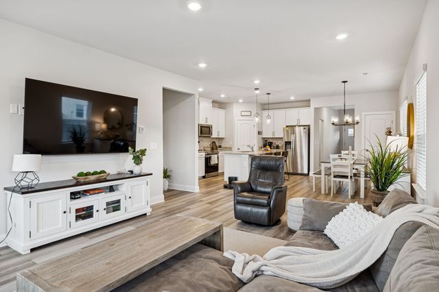 329 Almont Dr, Smyrna, TN 37167