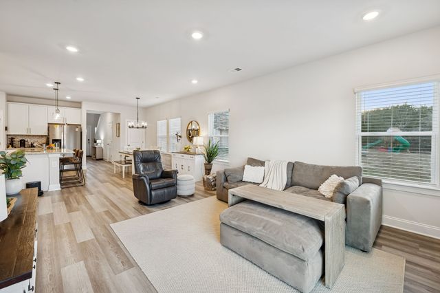 329 Almont Dr, Smyrna, TN 37167