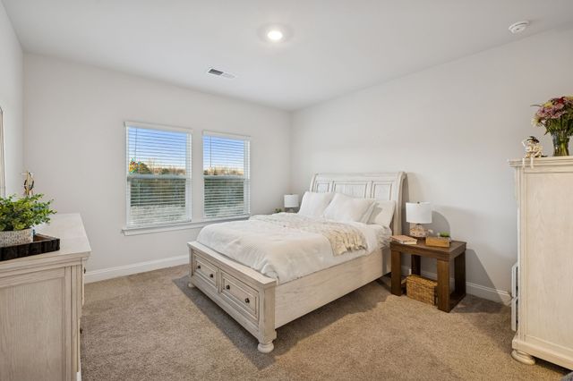 329 Almont Dr, Smyrna, TN 37167