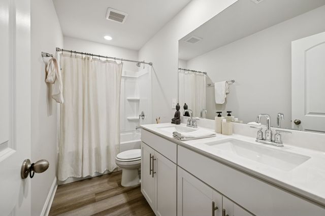 329 Almont Dr, Smyrna, TN 37167