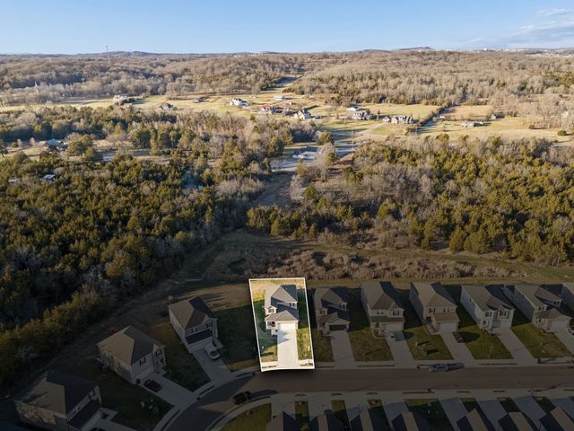 329 Almont Dr, Smyrna, TN 37167