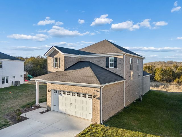 329 Almont Dr, Smyrna, TN 37167