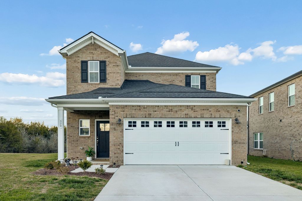 329 Almont Dr, Smyrna, TN 37167