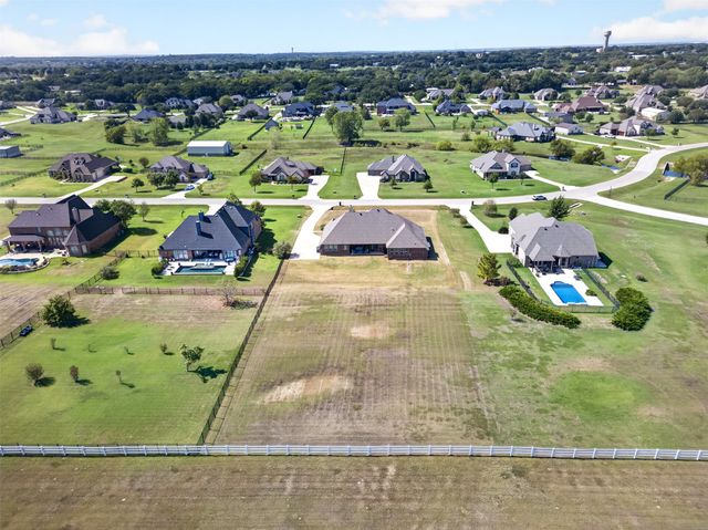 225 Diamond Rose Drive, Burleson, TX 76028