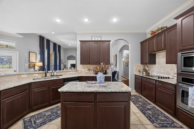 225 Diamond Rose Drive, Burleson, TX 76028