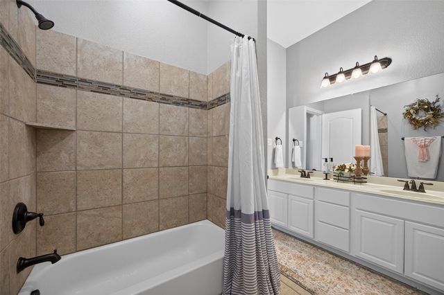 225 Diamond Rose Drive, Burleson, TX 76028