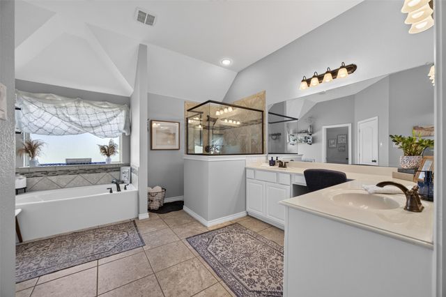225 Diamond Rose Drive, Burleson, TX 76028