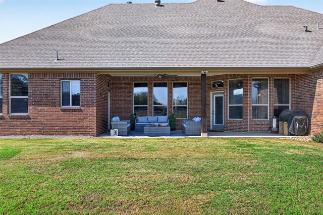 225 Diamond Rose Drive, Burleson, TX 76028