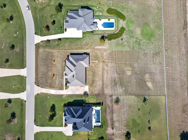 225 Diamond Rose Drive, Burleson, TX 76028