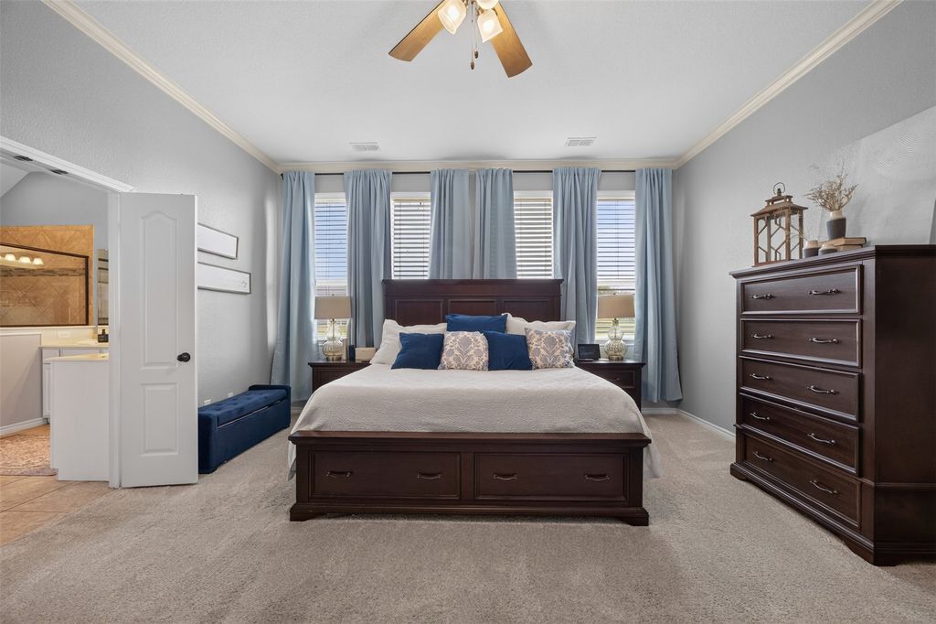225 Diamond Rose Drive, Burleson, TX 76028 — photo 4