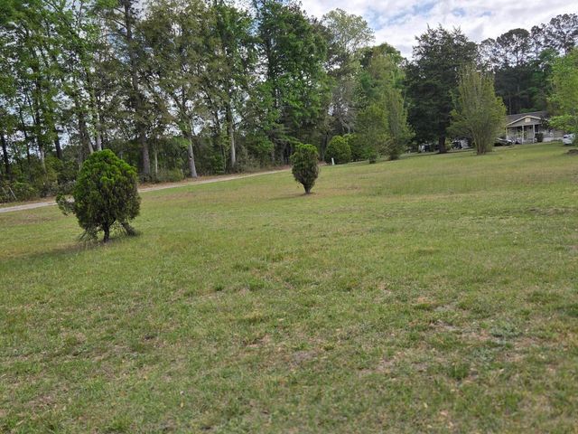 104 Jason Lane, Round O, SC 29474