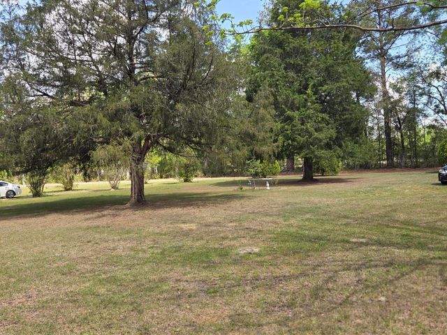 104 Jason Lane, Round O, SC 29474