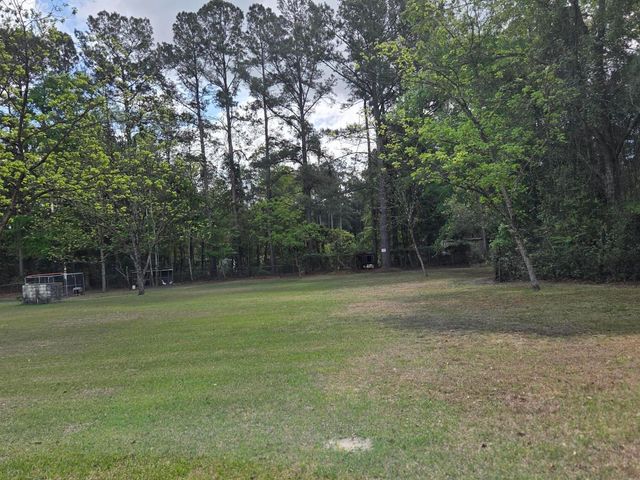 104 Jason Lane, Round O, SC 29474