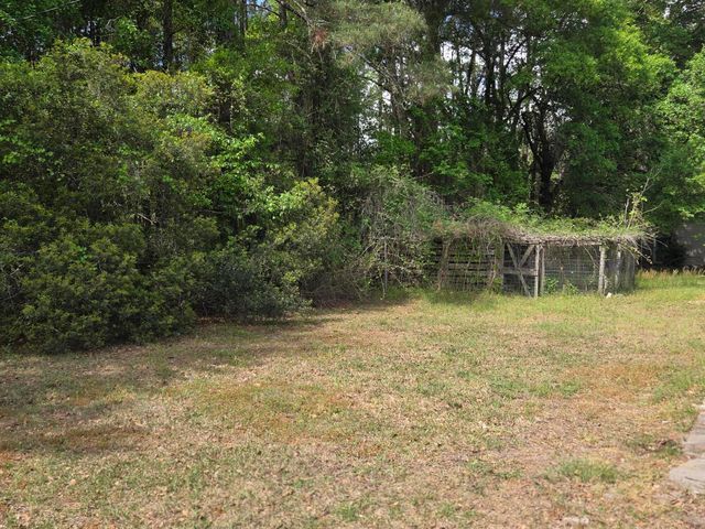 104 Jason Lane, Round O, SC 29474
