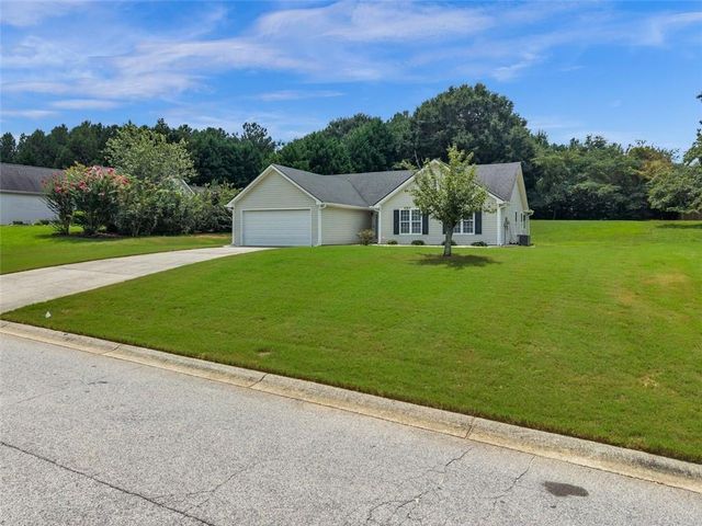 7020 Greenridge Drive, Loganville, GA 30052