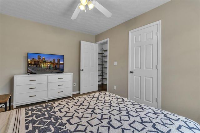 7020 Greenridge Drive, Loganville, GA 30052