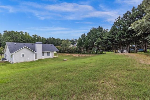 7020 Greenridge Drive, Loganville, GA 30052