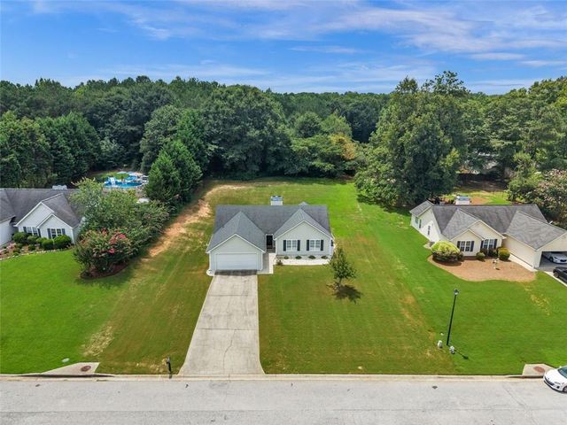 7020 Greenridge Drive, Loganville, GA 30052