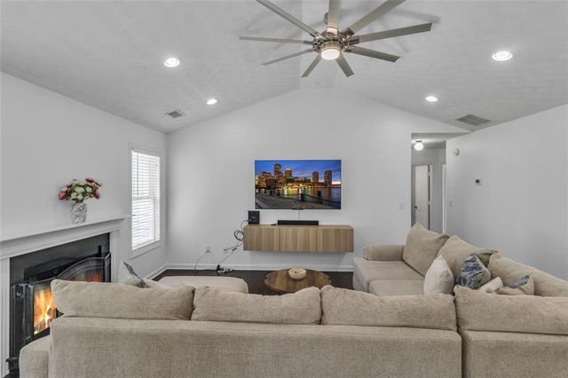 7020 Greenridge Drive, Loganville, GA 30052