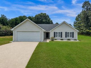 7020 Greenridge Drive, Loganville, GA 30052
