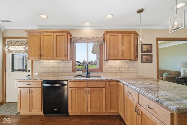 170 Warwick Way, Pendleton, IN 46064