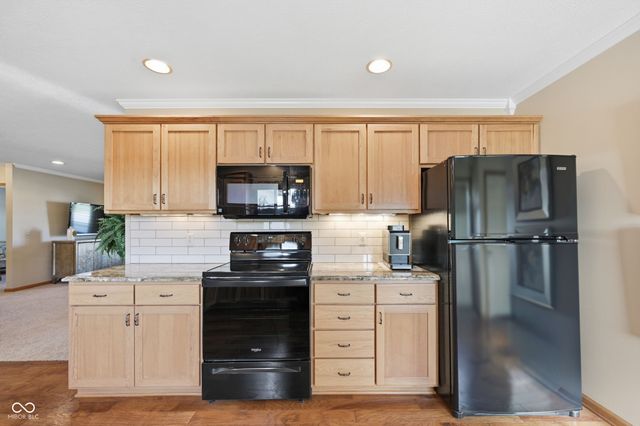 170 Warwick Way, Pendleton, IN 46064