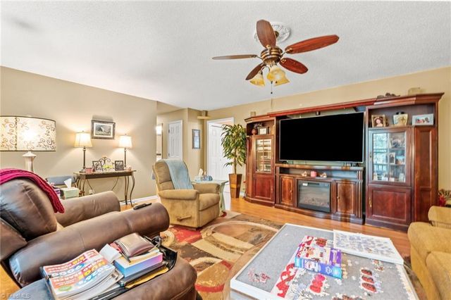 143 Shimmer Drive, Lexington, NC 27292