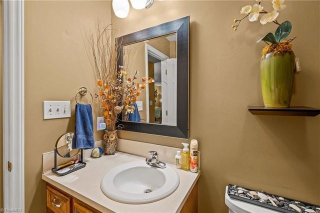 143 Shimmer Drive, Lexington, NC 27292