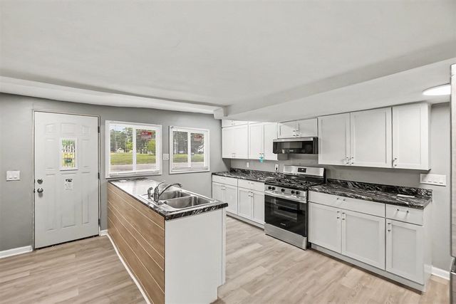 111 Rotterdam Avenue, Muskegon Heights, MI 49444
