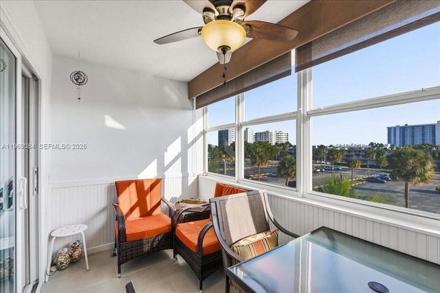 3201 NE 8th St 405, Pompano Beach, FL 33062