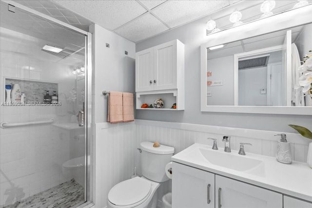 3201 NE 8th St 405, Pompano Beach, FL 33062