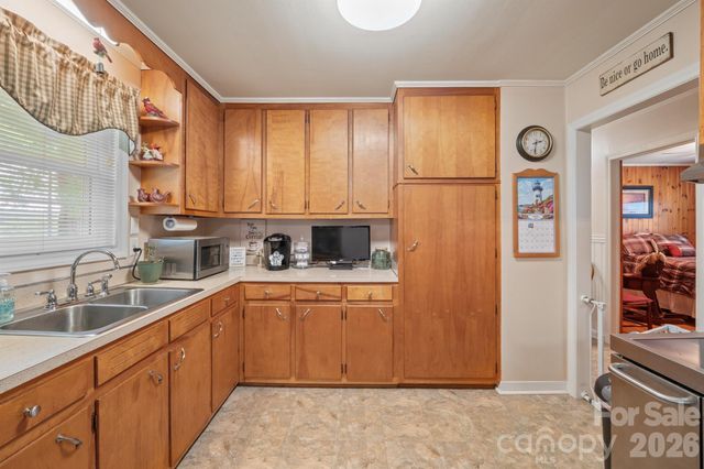 2359 Hendrix Road, Maiden, NC 28650