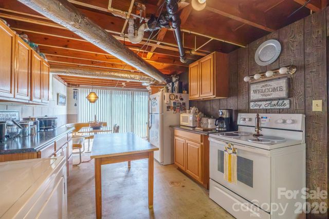 2359 Hendrix Road, Maiden, NC 28650