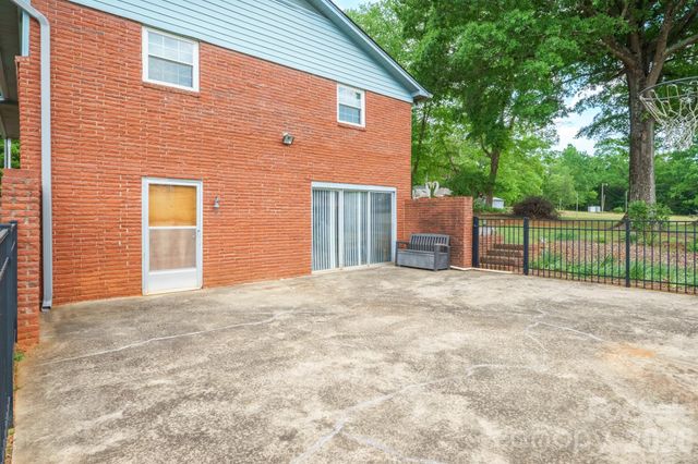 2359 Hendrix Road, Maiden, NC 28650
