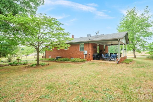 2359 Hendrix Road, Maiden, NC 28650
