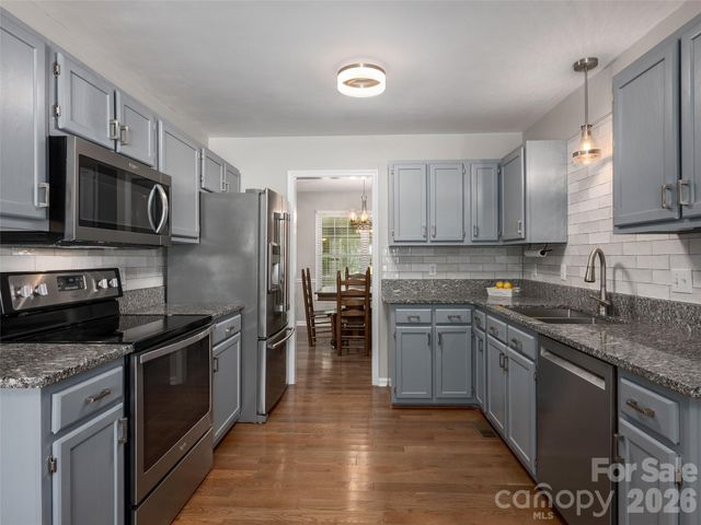 22 Southchase Drive, Fletcher, NC 28732