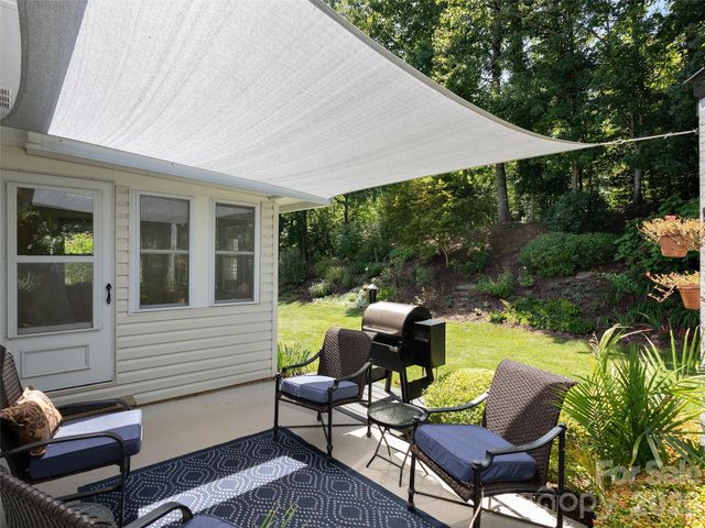 22 Southchase Drive, Fletcher, NC 28732