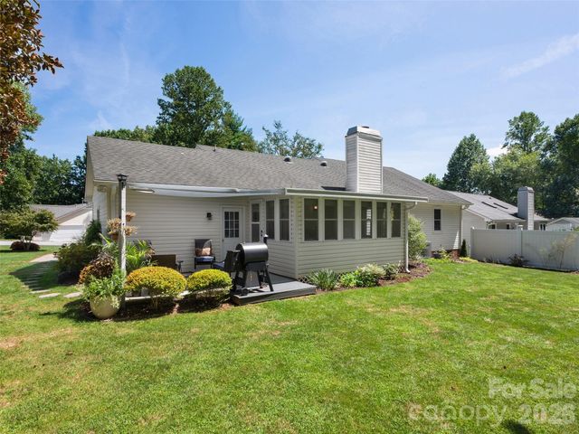 22 Southchase Drive, Fletcher, NC 28732