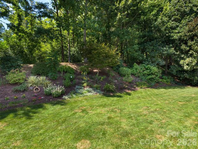 22 Southchase Drive, Fletcher, NC 28732