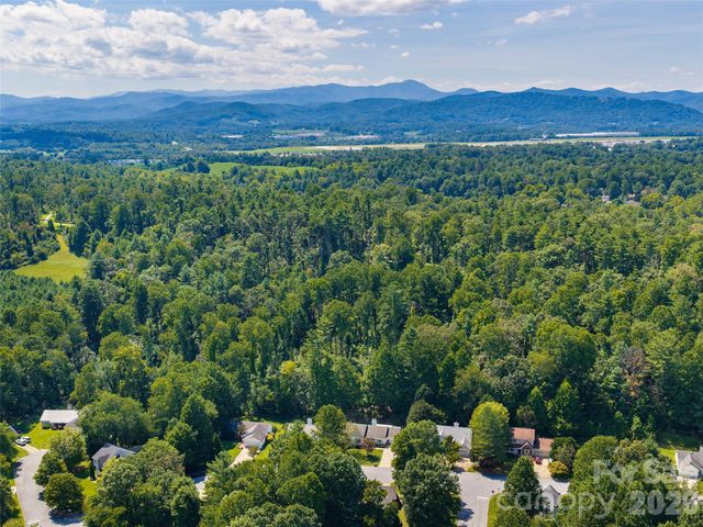 22 Southchase Drive, Fletcher, NC 28732
