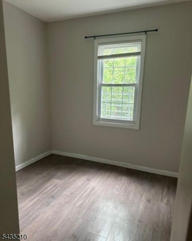 108 Peabody Pl, Newark City, NJ 07104