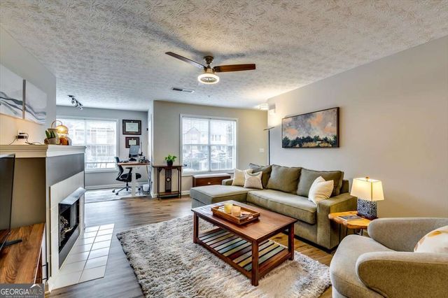 514 Streamside Drive 514, Roswell, GA 30076