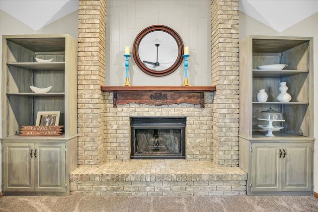 2208 O Donnell Drive, Champaign, IL 61821