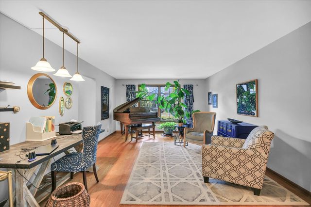 2208 O Donnell Drive, Champaign, IL 61821