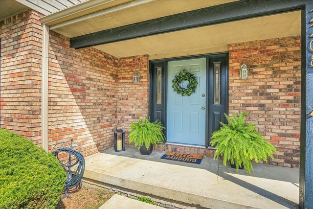 2208 O Donnell Drive, Champaign, IL 61821