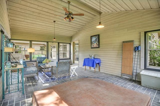 2208 O Donnell Drive, Champaign, IL 61821